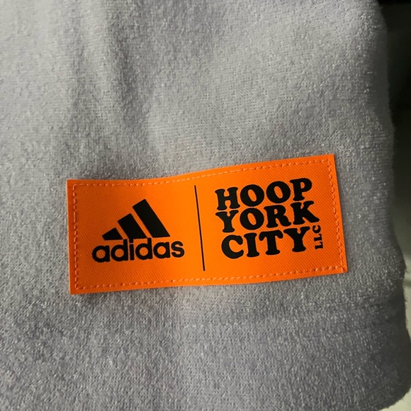 ADIDAS Basketball Hoop York City Shooting Shirt Purple New HE1262 /Women’s - Picture 5 of 8